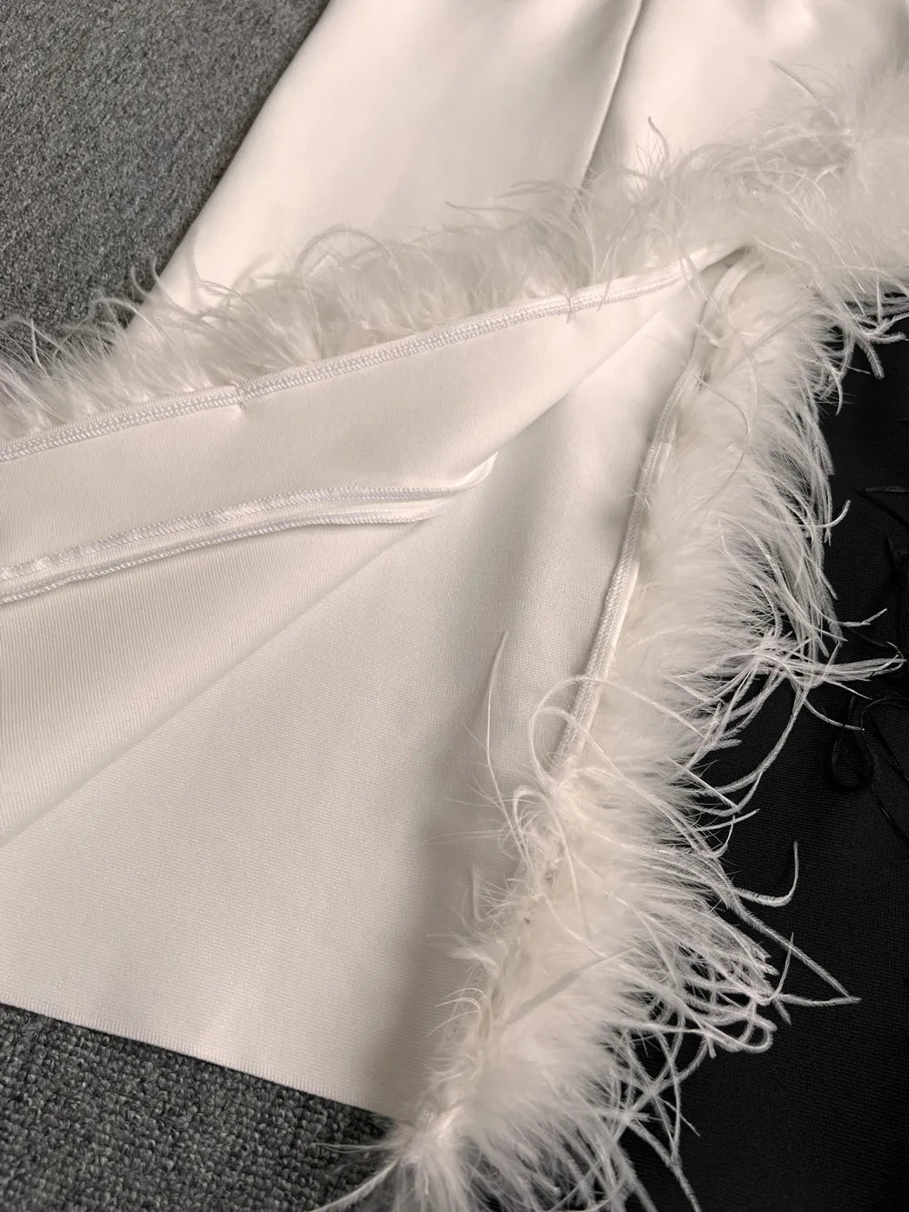 New Women Sexy Strapless Black White Feather Midi Bandage Dress 2026 Split Knitted Elegant Evening Bodycon Party Dress